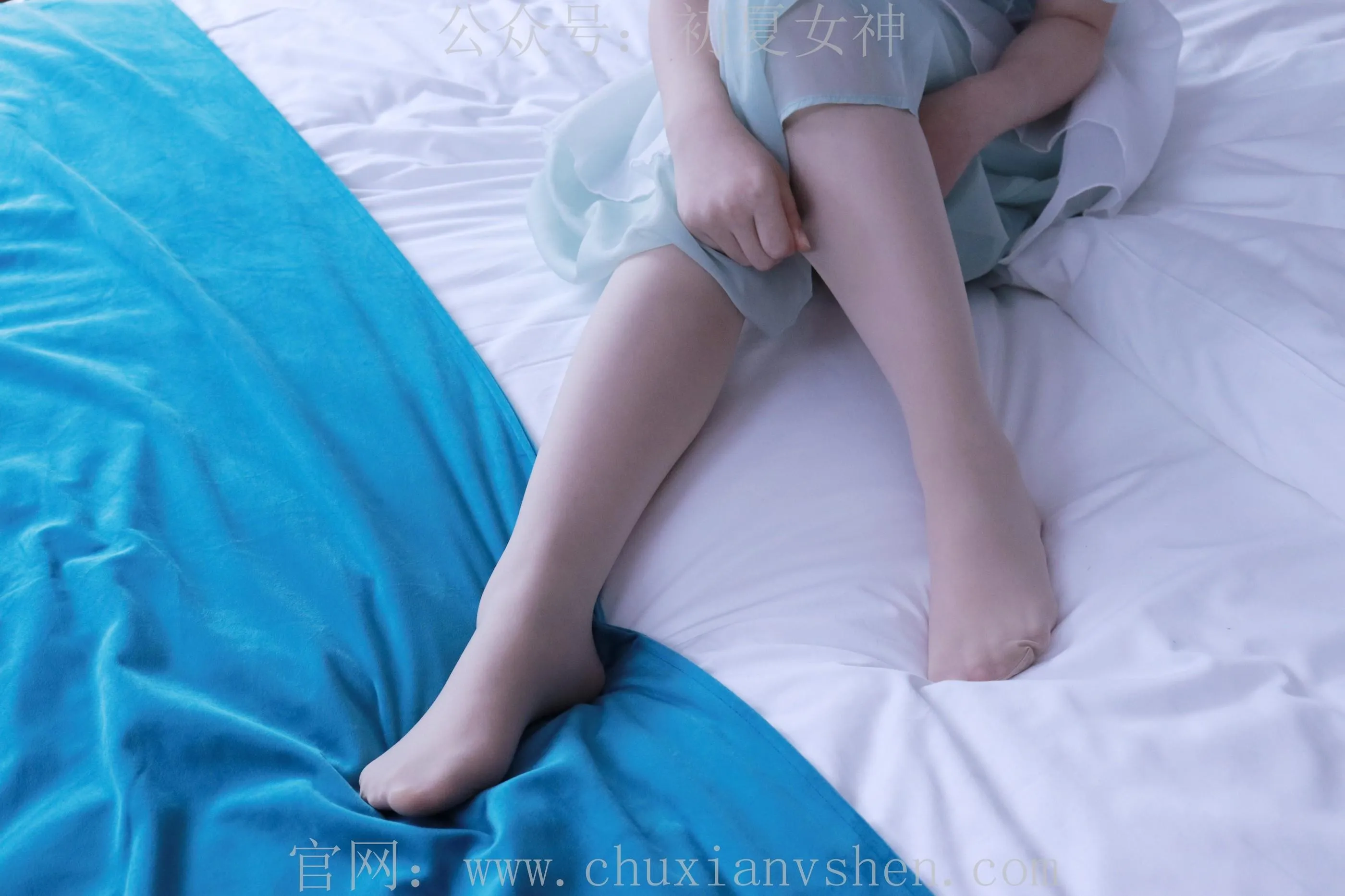 初夏女神 NO.009 念念 绿野仙踪M码连衣裙搭回力球鞋 [120P]插图7